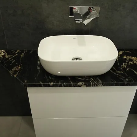 APARTAMENT w CENTRUM-GARAŻ Kielce Zewnętrze zdjęcie