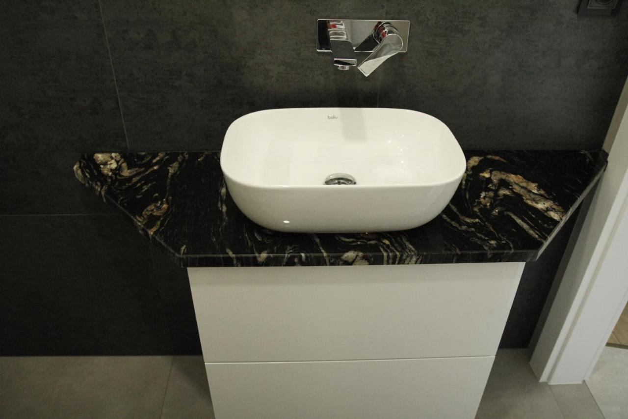 W Centrum-garaz Apartment *
